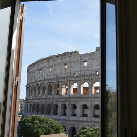 Apartament Jacuzzi In Front Of The Colosseum Rzym Zewnętrze zdjęcie